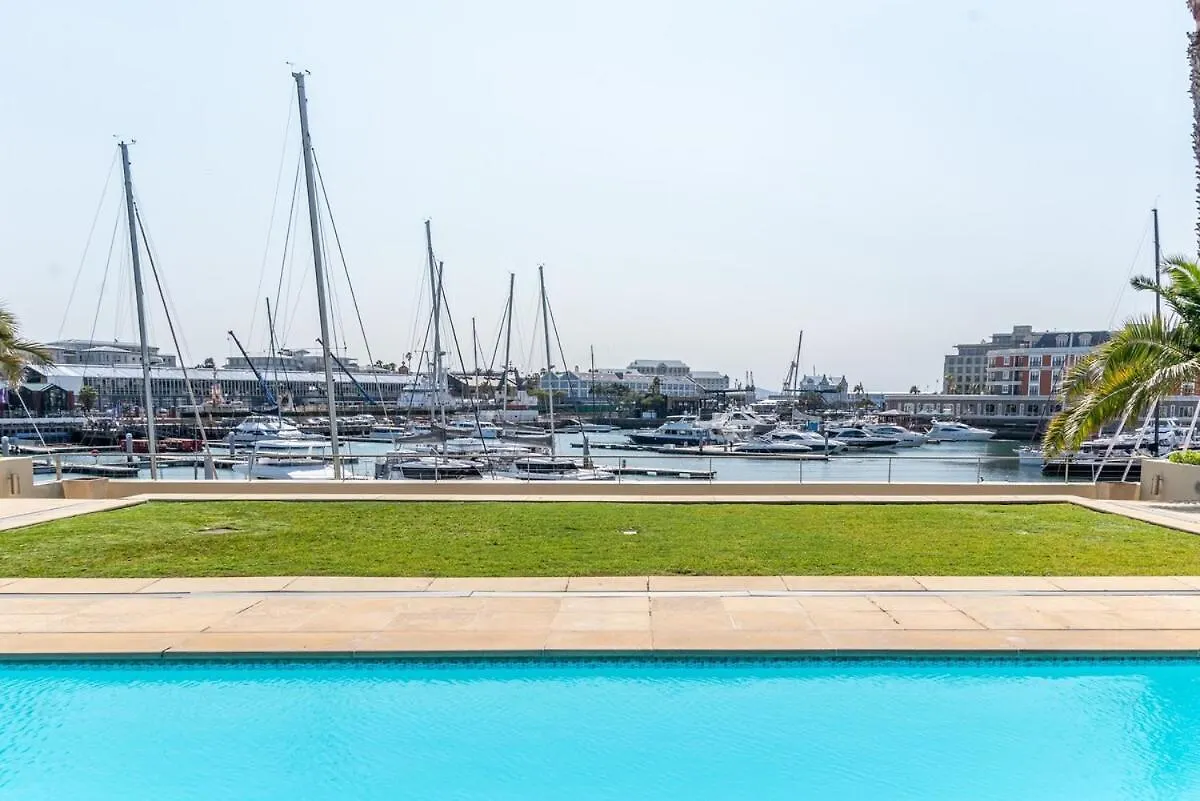 Luxury 2 Bedroom Marina Apartment - 302 Ellesmere Cape Town