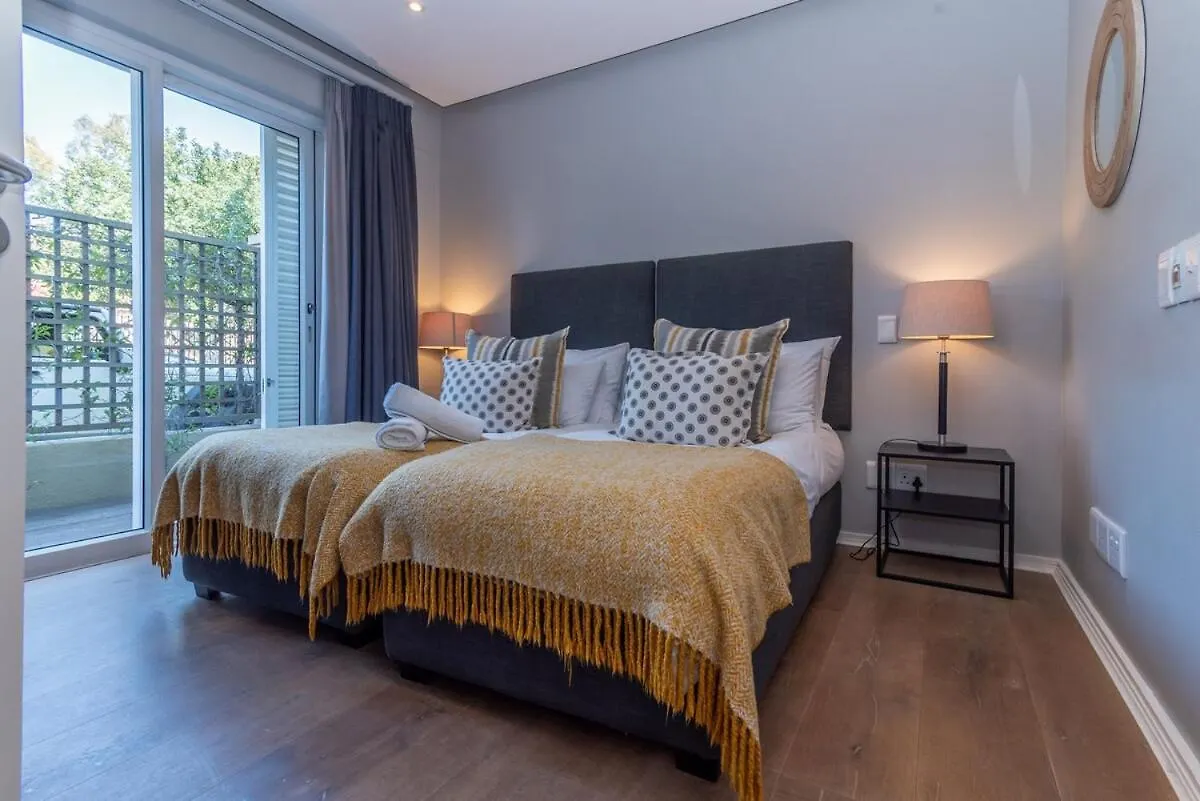 Luxury 2 Bedroom Marina Apartment - 302 Ellesmere Cape Town